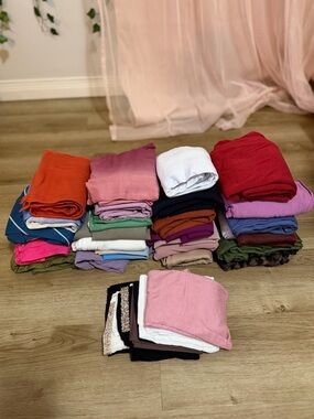 26 Hijabs - Mixed Color Hijab Lot